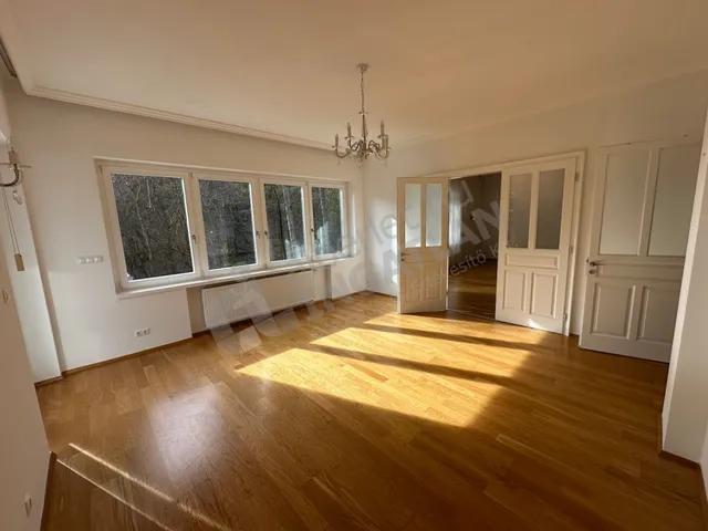 Kiadó ház Budapest XII. kerület, Kútvölgy, Diós árok 200 nm