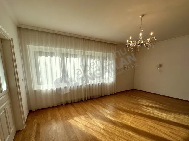 Kiadó ház Budapest XII. kerület, Kútvölgy, Diós árok 200 nm