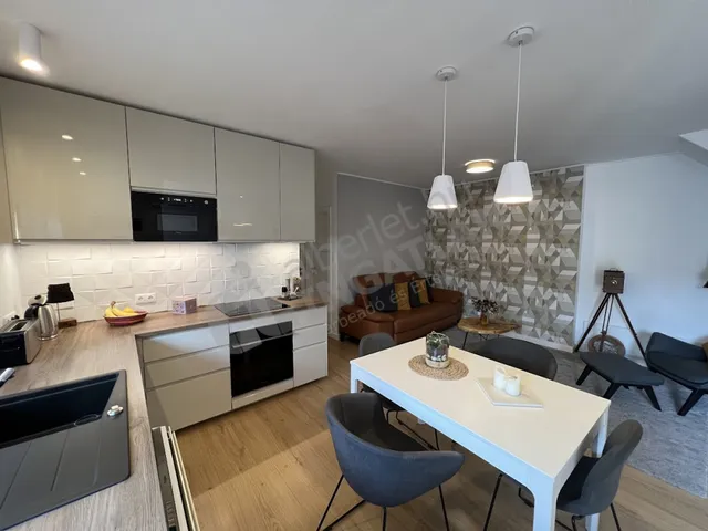 Kiadó lakás Budapest VI. kerület 75 nm