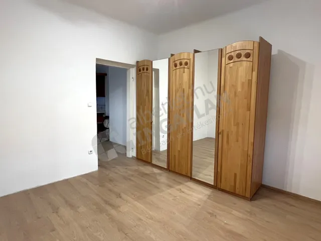 Eladó ház Budapest XV. kerület, Rákospalota, Károlyi Sándor út 40 nm