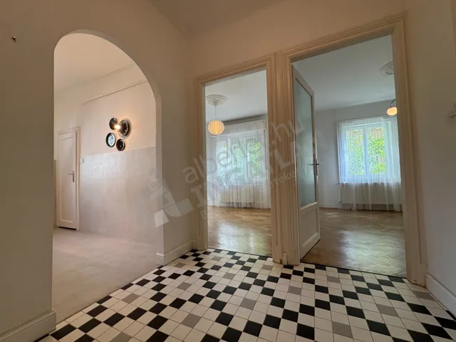 Kiadó lakás Budapest XII. kerület, Németvölgy 72 nm