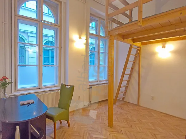 Kiadó lakás Budapest V. kerület, Belváros, Veres Pálné utca 31 nm