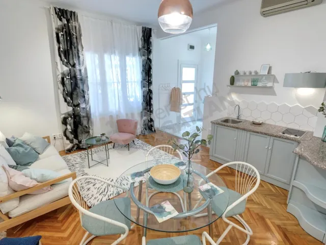 Kiadó lakás Budapest I. kerület, Várkert rakpart 40 nm