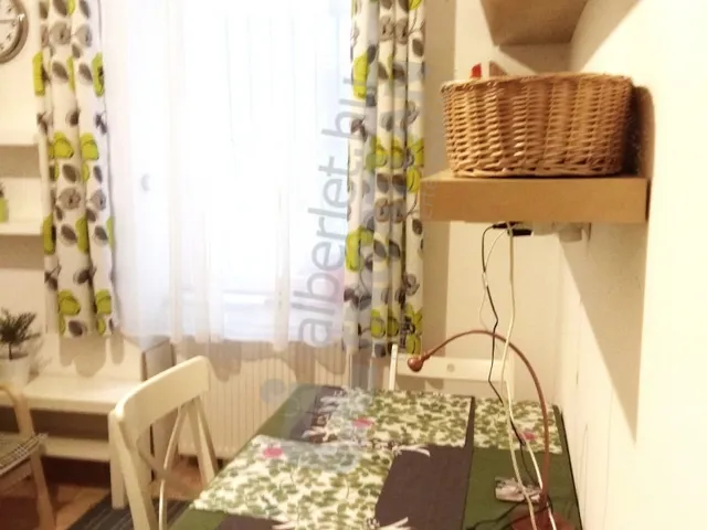 Kiadó lakás Budapest VIII. kerület, Horváth Mihály tér 35 nm