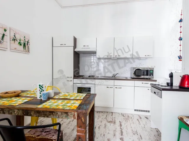 Kiadó lakás Budapest VI. kerület 78 nm