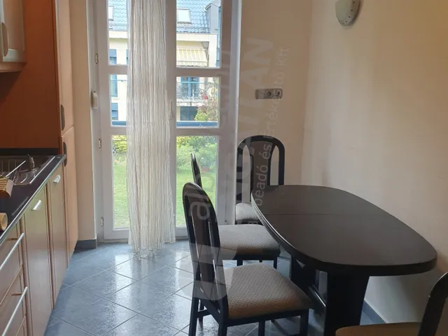 Kiadó lakás Budapest III. kerület, Csillaghegy 52 nm