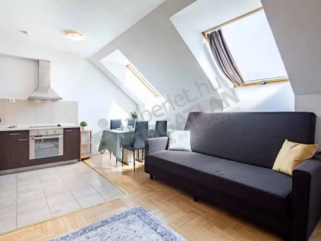 Kiadó lakás Budapest VII. kerület, Belső-Erzsébetváros, Gozsdu udvar 57 nm