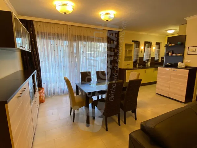 Kiadó lakás Budapest II. kerület, Ürömi utca 90 nm