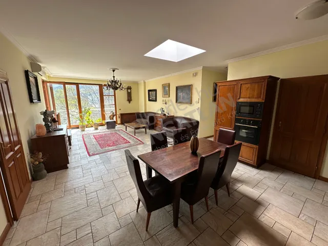 Kiadó lakás Budapest II. kerület, Kurucles, Hárshegyi út 120 nm