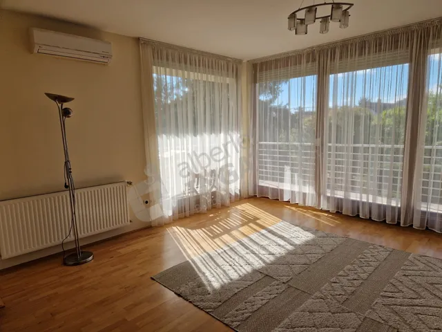 Kiadó lakás Budapest XI. kerület, Sasad-Sashegy XI. ker., Beregszász út 124 nm