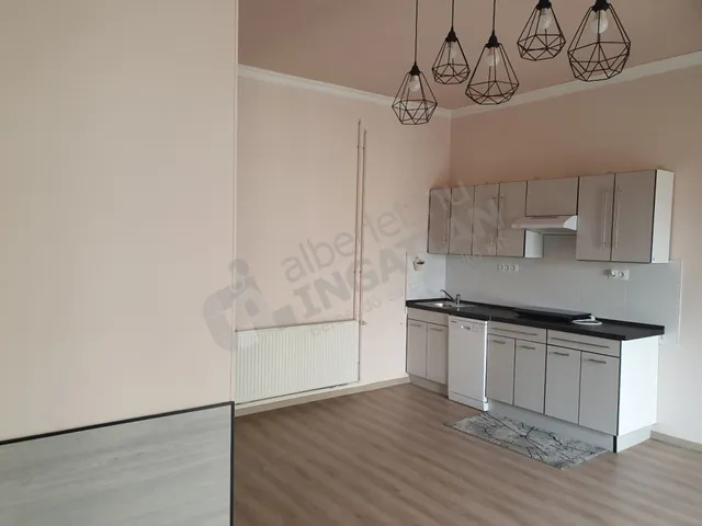 Kiadó lakás Budapest XXI. kerület, Kossuth Lajos utca 36 nm