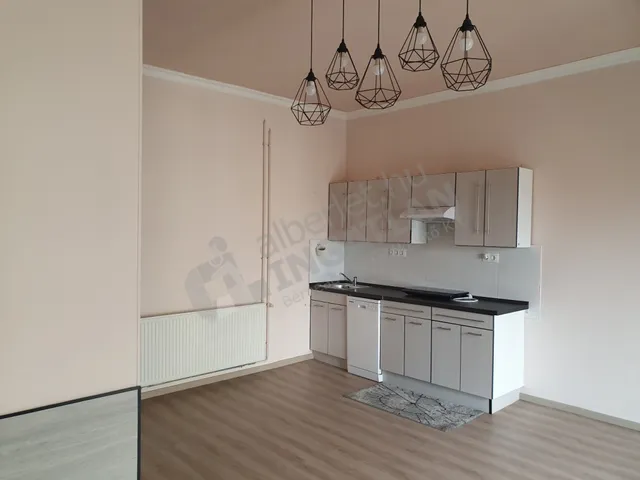 Kiadó lakás Budapest XXI. kerület, Kossuth Lajos utca 36 nm