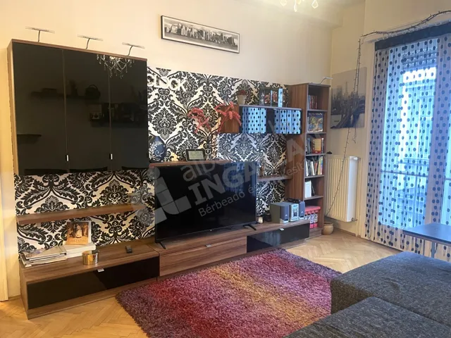 Kiadó lakás Budapest VI. kerület, Hajós utca 75 nm