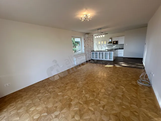 Kiadó lakás Budapest II. kerület, Csatárka, Szalamandra köz 80 nm