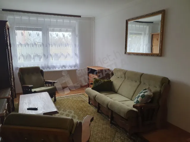 Kiadó lakás Budapest XXI. kerület, Kossuth Lajos utca 75 nm