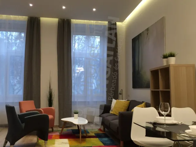 Kiadó lakás Budapest VI. kerület, Liszt Ferenc tér 55 nm