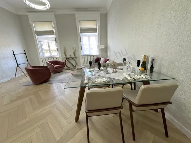 Kiadó lakás Budapest V. kerület, Lipótváros, Alkotmány utca 80 nm