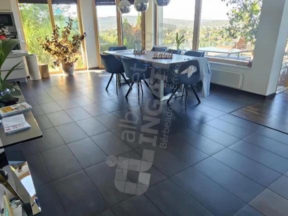 Kiadó ház Budapest XXII. kerület, Jogar utca 400 nm