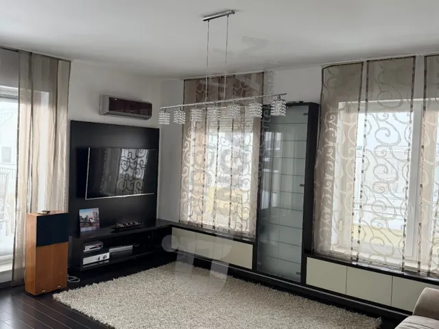 Kiadó lakás Budapest XI. kerület, Madárhegy, Fatörzs utca 120 nm