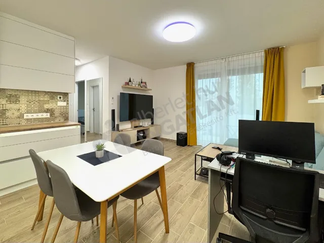 Kiadó lakás Budapest X. kerület, Örs vezér tere 45 nm