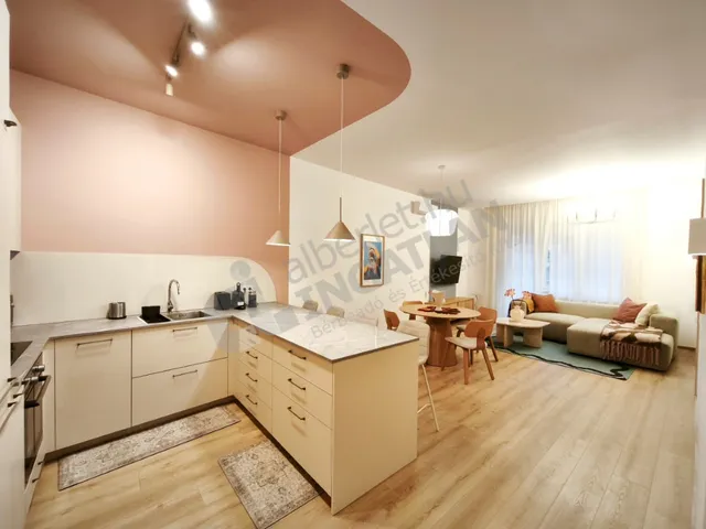 Kiadó lakás Budapest VIII. kerület, Baross utca 72 nm