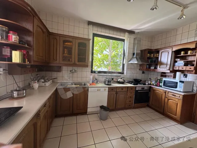 Eladó ház Budapest III. kerület, Remetehegy, Remetehegyi út 400 nm