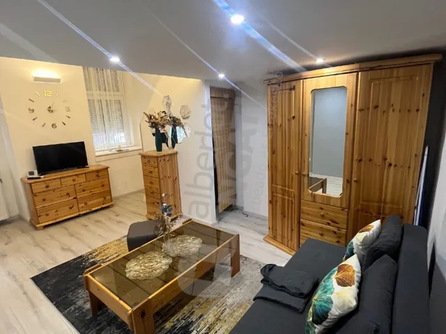 Kiadó lakás Budapest VI. kerület 33 nm