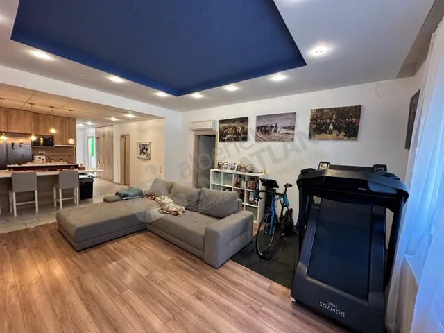 Eladó lakás Budapest XI. kerület, Fehérvári út 112 nm