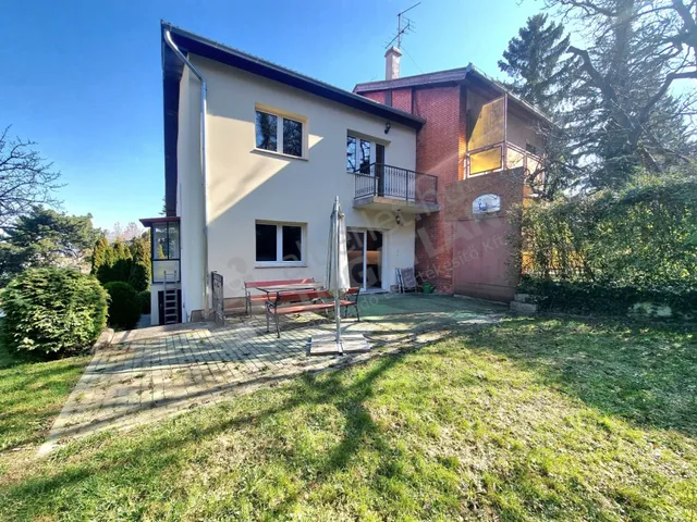 Kiadó ház Budapest XII. kerület, Kútvölgy 240 nm