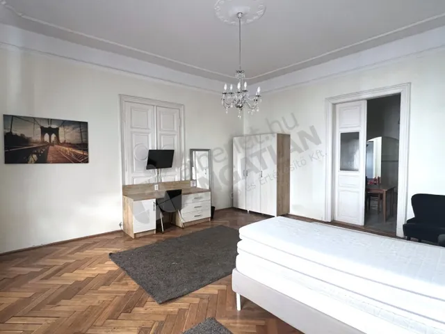 Kiadó lakás Budapest VI. kerület, Ó utca 162 nm