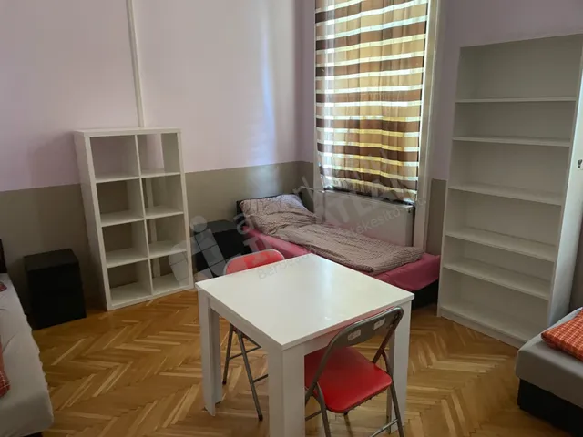 Kiadó lakás Budapest VII. kerület, Dózsa György út 120 nm