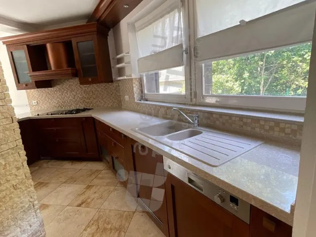 Kiadó lakás Budapest XII. kerület, Mártonhegy, Denevér köz 165 nm