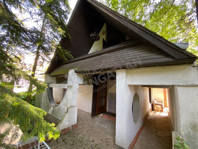 Kiadó ház Budapest II. kerület, Homokóra utca 140 nm