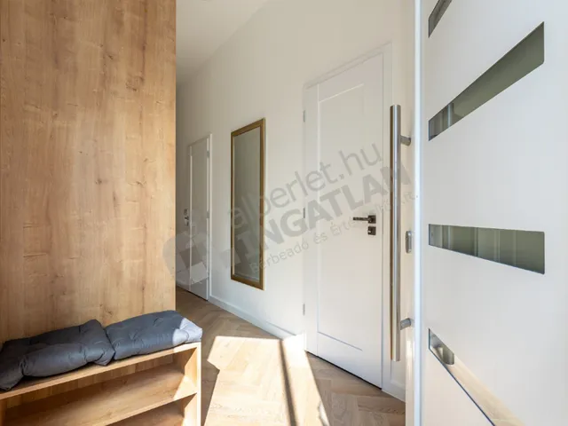 Eladó lakás Budapest V. kerület, Papnövelde utca 91 nm
