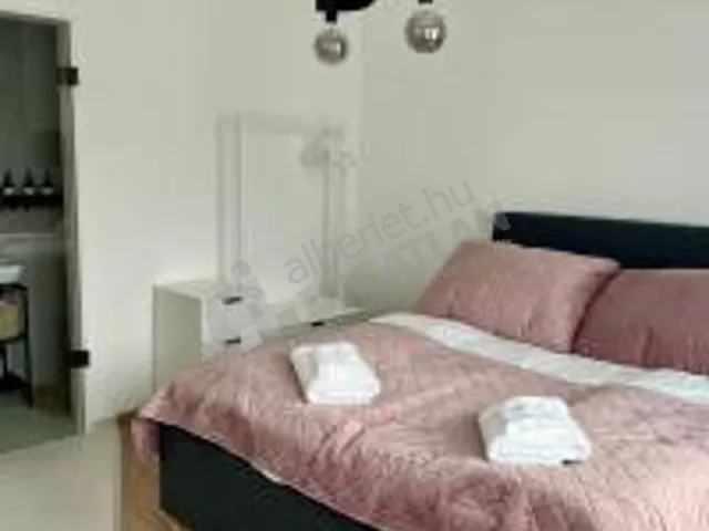 Kiadó lakás Budapest VI. kerület, Csengery utca 50 nm