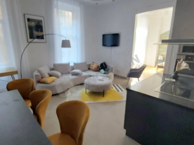 Kiadó lakás Budapest VIII. kerület, Szűz utca 106 nm