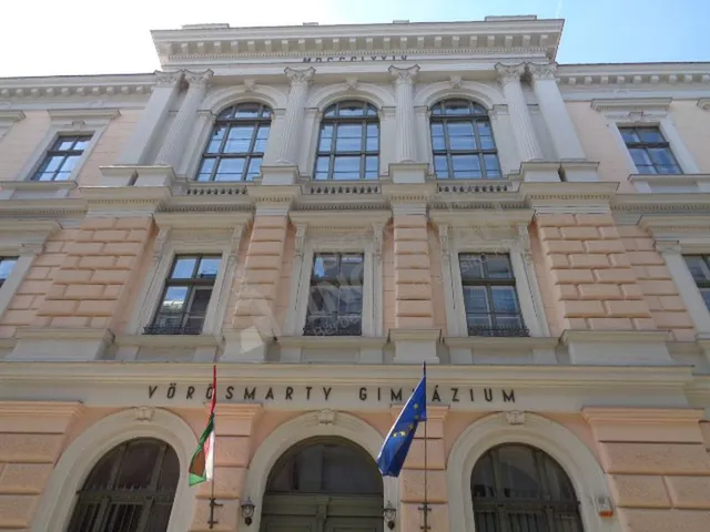 Kiadó lakás Budapest VIII. kerület, Horánszky utca 80 nm