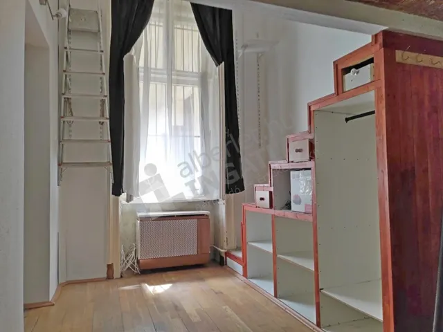 Kiadó lakás Budapest VI. kerület, Szondi utca 25 nm