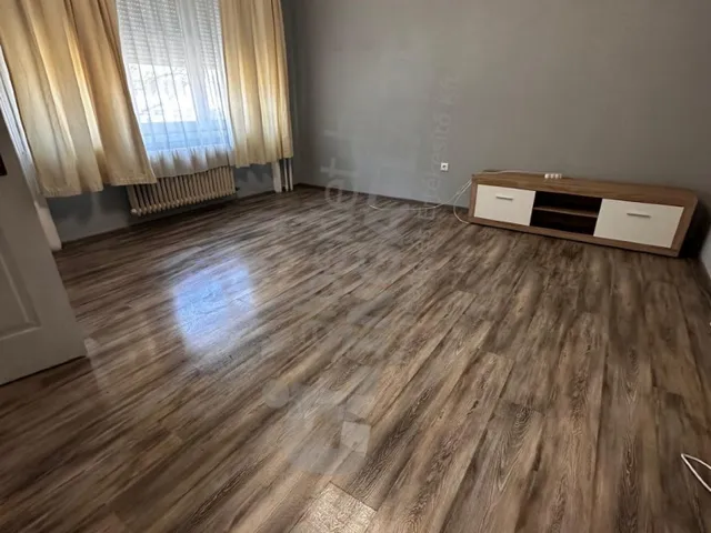 Kiadó lakás Budapest XIII. kerület, Angyalföld, Váci út 39 nm