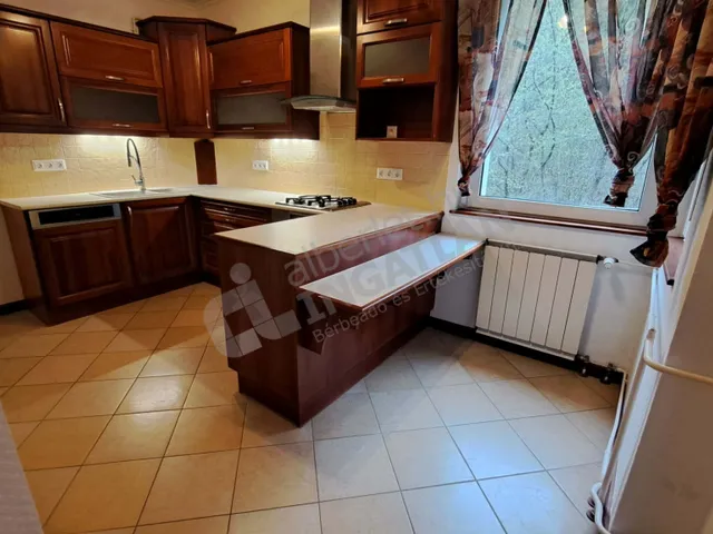 Kiadó lakás Budapest II. kerület, Zöldmál, Felső Zöldmáli út 185 nm