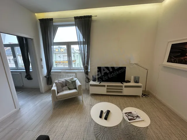 Kiadó lakás Budapest XIII. kerület, Újlipótváros, Jászai Mari tér 67 nm