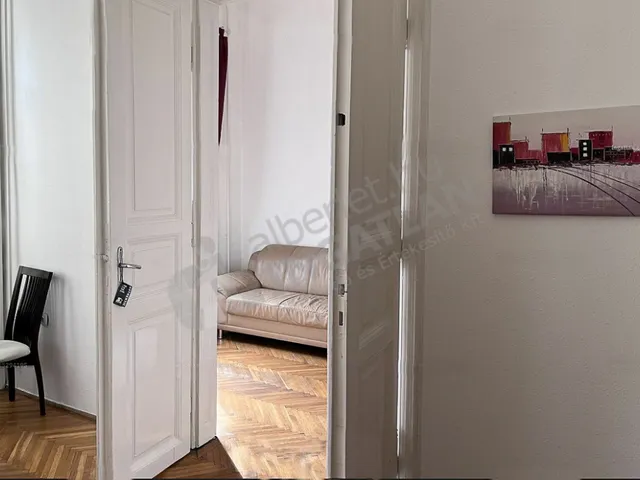 Kiadó lakás Budapest VIII. kerület, Teleki László tér 55 nm