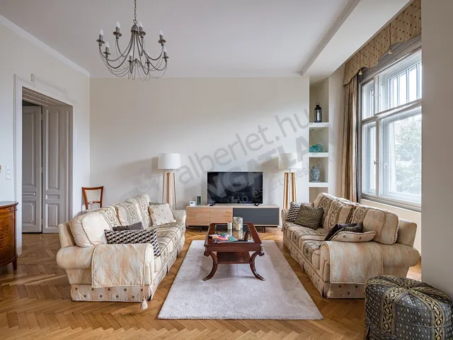 Kiadó lakás Budapest V. kerület, Belváros, Váci utca 120 nm