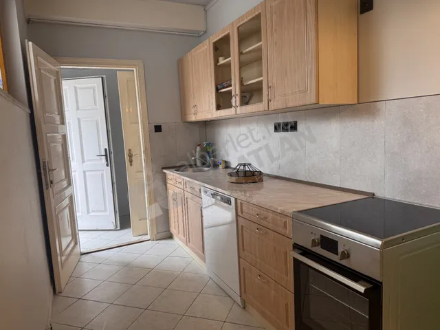 Kiadó lakás Budapest III. kerület, Remetehegyi út 72 nm