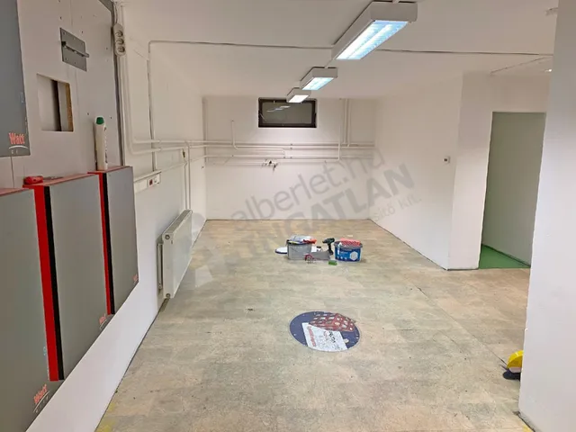Kiadó kereskedelmi és ipari ingatlan Budapest XI. kerület, Albertfalva, Sáfrány utca 80 nm