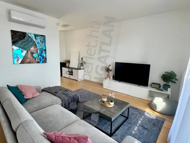 Kiadó lakás Budapest VIII. kerület, Bauer Sándor utca 97 nm