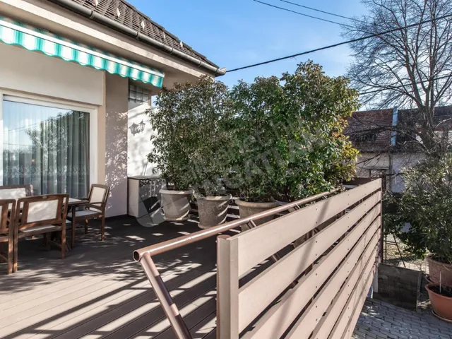 Kiadó ház Budapest XI. kerület, Sasad-Sashegy XI. ker., Őrség utca 180 nm