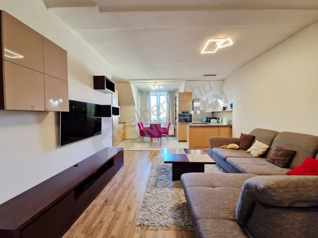 Kiadó lakás Budapest VI. kerület, Benczúr utca 72 nm