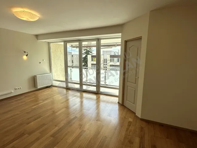 Kiadó lakás Budapest XI. kerület, Gellérthegy, Iglói út 81 nm