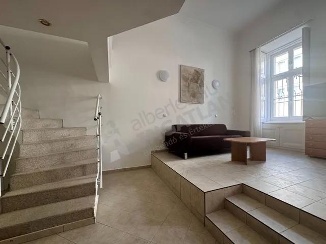 Kiadó lakás Budapest I. kerület, Móra Ferenc utca 75 nm